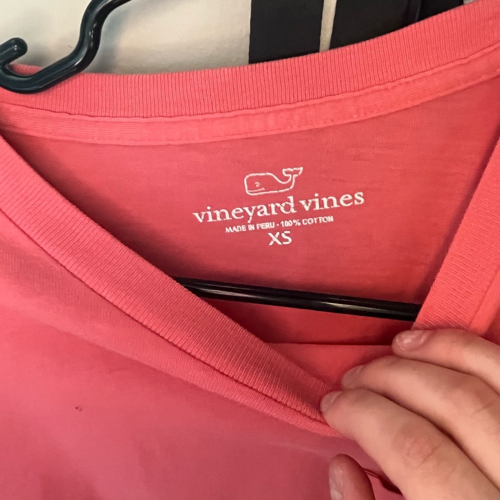 Vineyard Vines Pink V-Neck T-Shirt XS